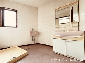 ●岐阜市日野南7丁目　中古一戸建て