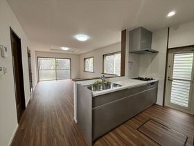 四日市市大字松本　中古一戸建て