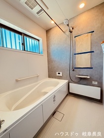 □岐阜市六条江東II　全3棟　B棟　未入居一戸建て