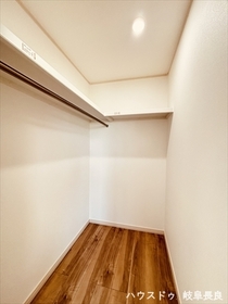 □岐阜市六条江東II　全3棟　A棟　未入居一戸建て