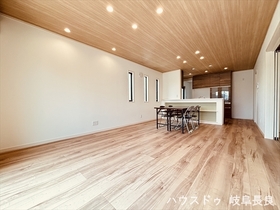 □岐阜市六条江東II　全3棟　A棟　未入居一戸建て