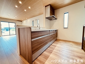 □岐阜市六条江東II　全3棟　A棟　未入居一戸建て