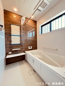 □岐阜市六条江東II　全3棟　A棟　未入居一戸建て