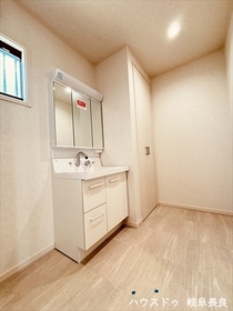 □岐阜市六条江東II　全3棟　C棟　未入居一戸建て