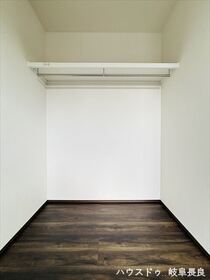 岐阜市六条大溝2丁目　全2棟　3号棟　新築一戸建て