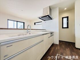 岐阜市六条大溝2丁目　全2棟　3号棟　新築一戸建て