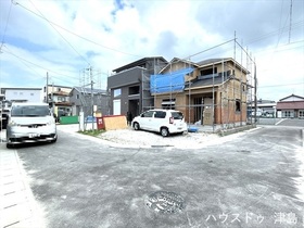 プレサンスアージュ津島市橘町　全10区画　8号棟　新築一戸建て