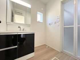 リナージュ四日市八千代台2丁目　第1期　全2棟　2号棟　新築一戸建て