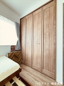 ●岐阜市春近古市場南　中古一戸建て