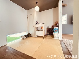 ●岐阜市春近古市場南　中古一戸建て