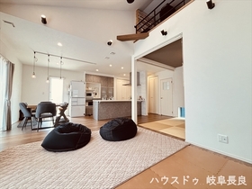 ●岐阜市春近古市場南　中古一戸建て