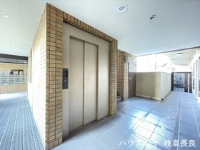 ●ロイヤル津島V