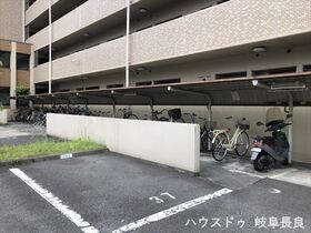 ●ロイヤル津島V