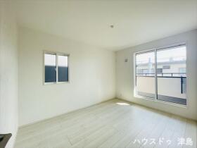 ブルーミングガーデン弥富市五明町築留　全2棟　1号棟　新築一戸建て