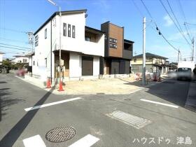 ブルーミングガーデン弥富市五明町築留　全2棟　1号棟　新築一戸建て