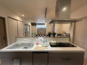 三重郡菰野町大字菰野　全3棟　B棟　新築一戸建て