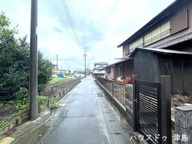 愛西市西川端町久保目　建築条件なし土地