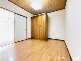 ニュー津島ハイツ　Ｂ棟