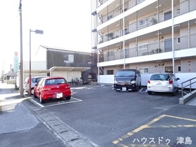 ニュー津島ハイツ　Ｂ棟