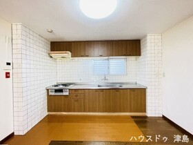 ニュー津島ハイツ　Ｂ棟