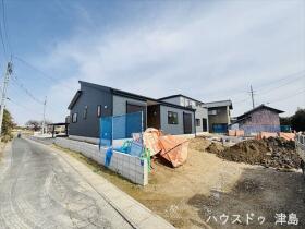 ○LiveleGardenS愛西市草平町江ノ田　全2棟　2号棟　新築一戸建て