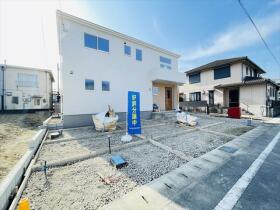 ○LiveleGardenS弥富市荷之上町六十人　全1棟　新築一戸建て