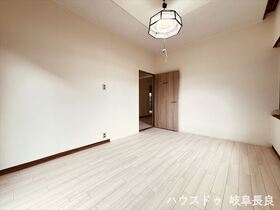 ●岐阜市大字長良雄総字大海淵　中古一戸建て