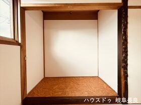 ●岐阜市大字長良雄総字大海淵　中古一戸建て