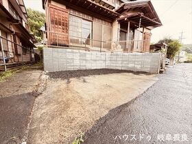 ●岐阜市大字長良雄総字大海淵　中古一戸建て