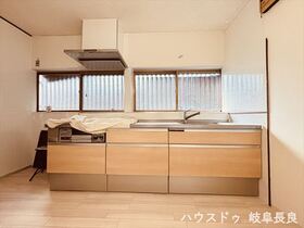 ●岐阜市大字長良雄総字大海淵　中古一戸建て