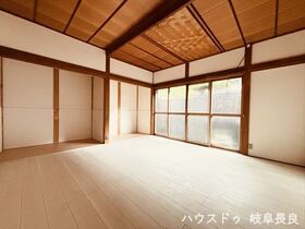 ●岐阜市大字長良雄総字大海淵　中古一戸建て