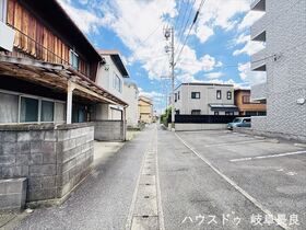 ●岐阜市近島1丁目　建築条件なし土地