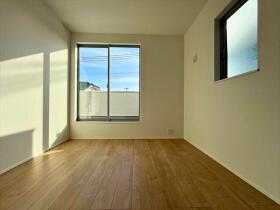 リナージュ四日市三重6丁目　第1期　全2棟　2号棟　新築一戸建て