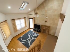 ●東海市養父町八王子　中古一戸建て