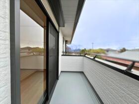 三重郡菰野町大羽根園呉竹町　中古一戸建て