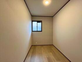 三重郡菰野町大羽根園呉竹町　中古一戸建て