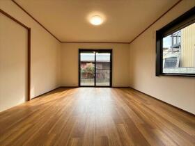 三重郡菰野町大羽根園呉竹町　中古一戸建て