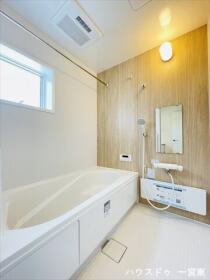 一宮市赤見小学校西　全3棟　2号棟　新築一戸建て