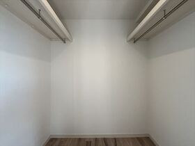 ピセスロイヤル富田