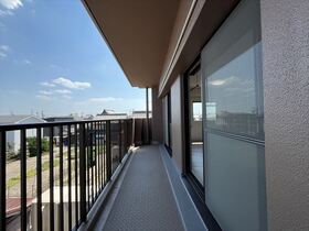 ピセスロイヤル富田