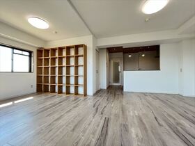 ピセスロイヤル富田