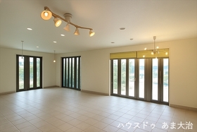 ●あま市森8丁目　店舗兼中古一戸建て
