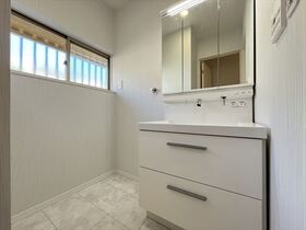 三重郡川越町大字豊田　中古一戸建て