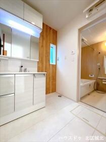 ブルーミングガーデン北名古屋市熊之庄新宮　全3棟　2号棟　新築一戸建て