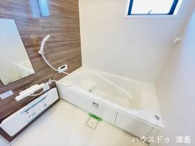 LiveleGardens愛西市諸桑町郷城　全3棟　2号棟　新築一戸建て