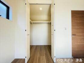 LiveleGardens愛西市諸桑町郷城　全3棟　2号棟　新築一戸建て