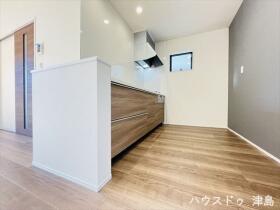 LiveleGardens愛西市諸桑町郷城　全3棟　2号棟　新築一戸建て