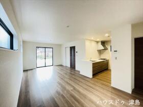 LiveleGardens愛西市諸桑町郷城　全3棟　2号棟　新築一戸建て