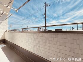 ●岐阜市六条南3丁目　中古一戸建て