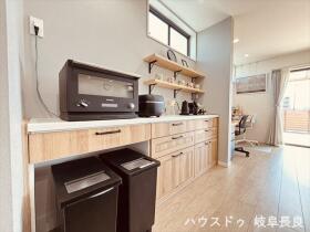 ●岐阜市六条南3丁目　中古一戸建て